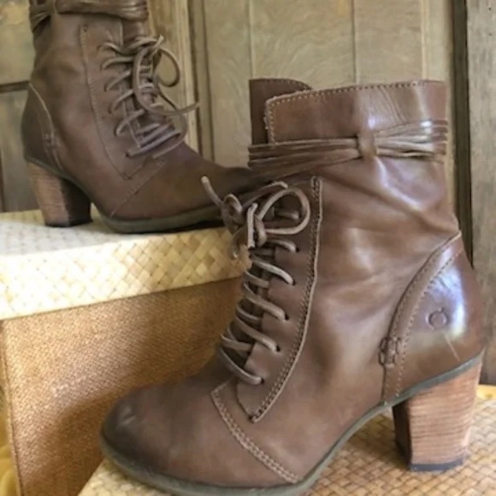 Born Lace up distressed boots